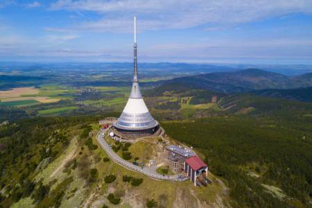 Rozhledna s lanovkou Ještěd